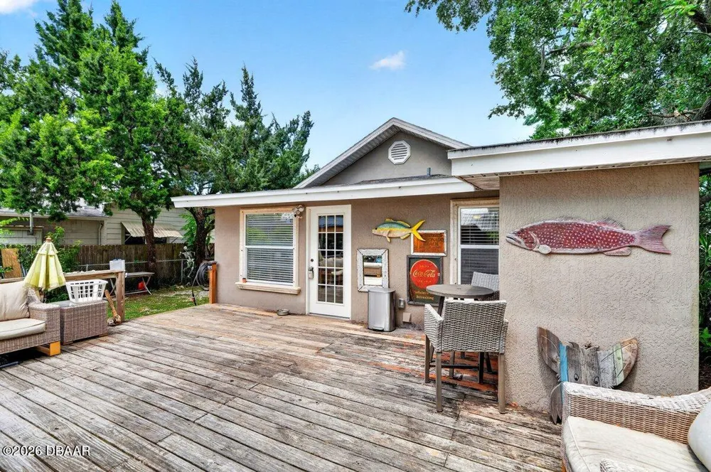 616 Dora Street New Smyrna Beach, FL 32168