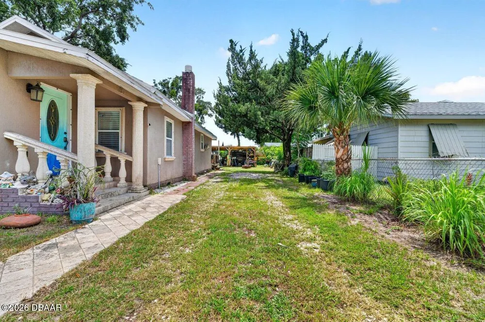 616 Dora Street New Smyrna Beach, FL 32168