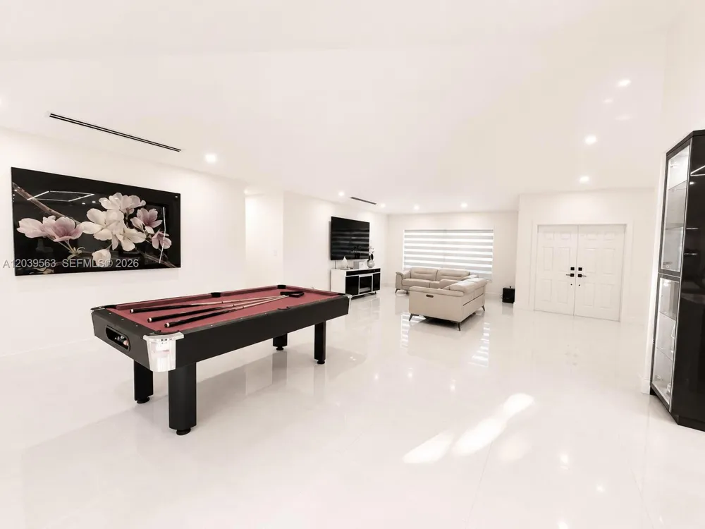 15690 SW 153rd Ct Miami, FL 33187