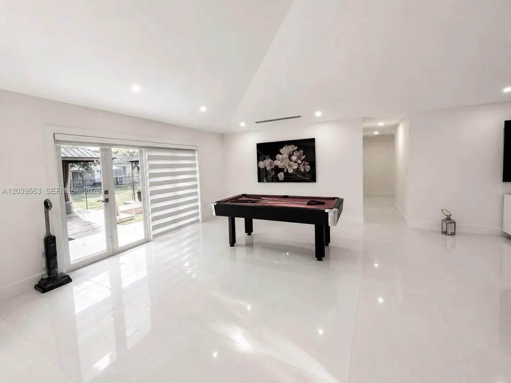15690 SW 153rd Ct Miami, FL 33187