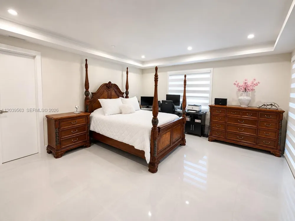 15690 SW 153rd Ct Miami, FL 33187