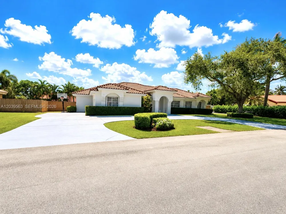 15690 SW 153rd Ct Miami, FL 33187