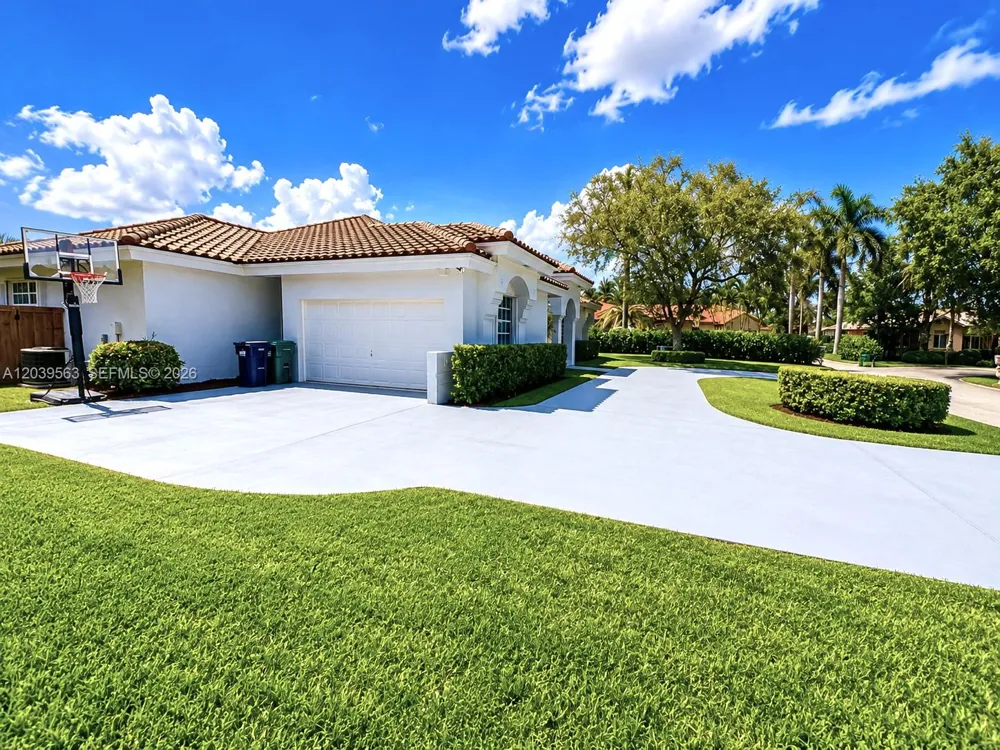 15690 SW 153rd Ct Miami, FL 33187