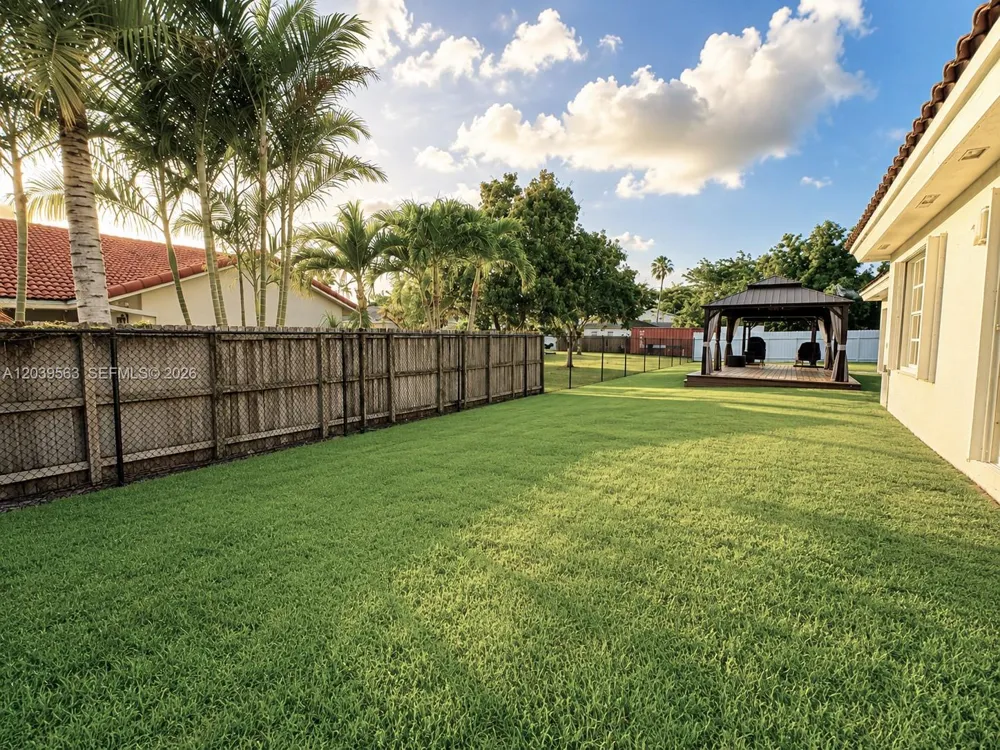 15690 SW 153rd Ct Miami, FL 33187