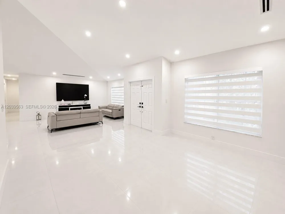 15690 SW 153rd Ct Miami, FL 33187