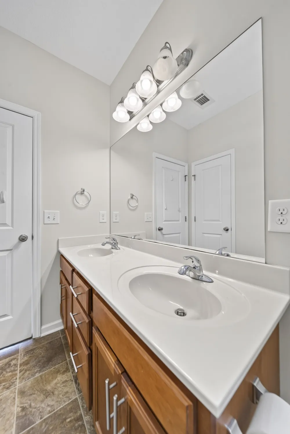161 Annapolis Bend Cir Hendersonville, TN 37075