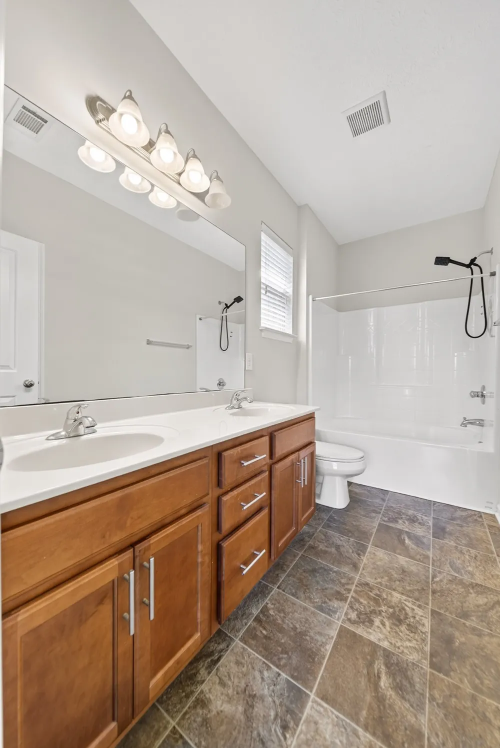 161 Annapolis Bend Cir Hendersonville, TN 37075