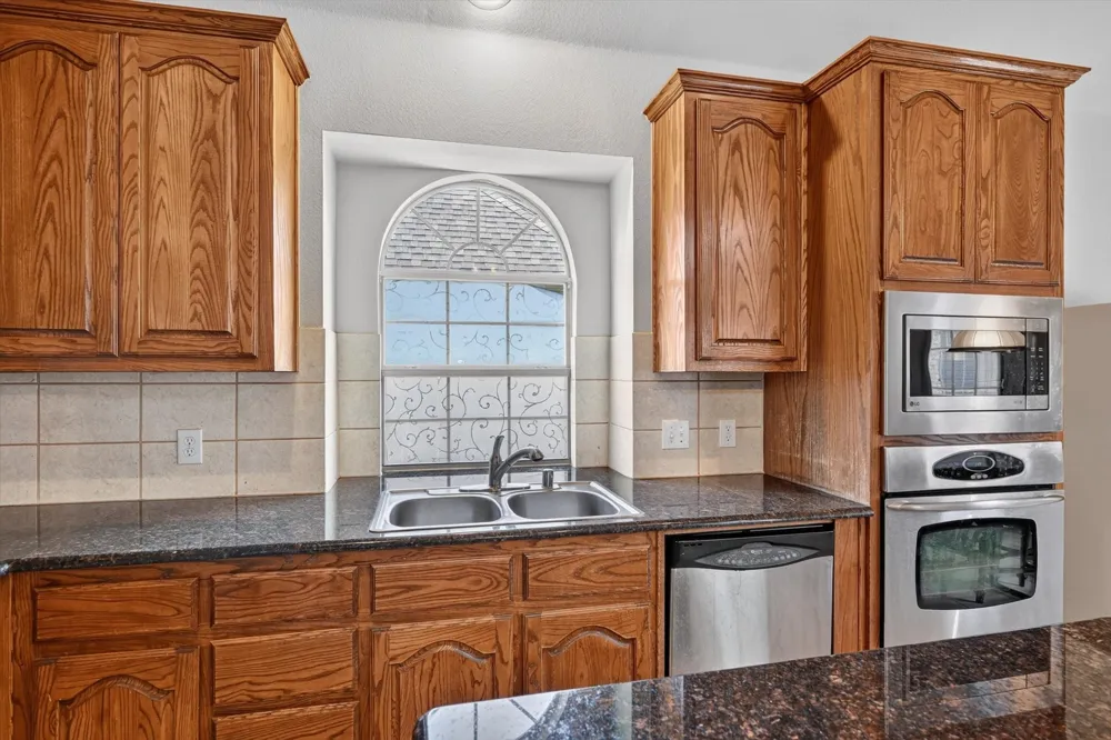 358 Fairlanding Avenue Fairview, TX 75069