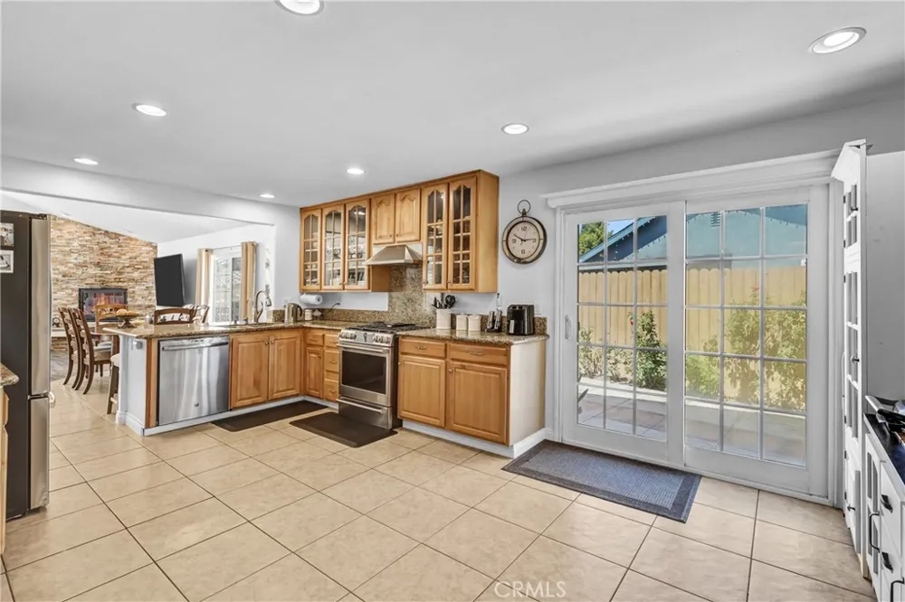 23801 Lindley Mission Viejo, CA 92691