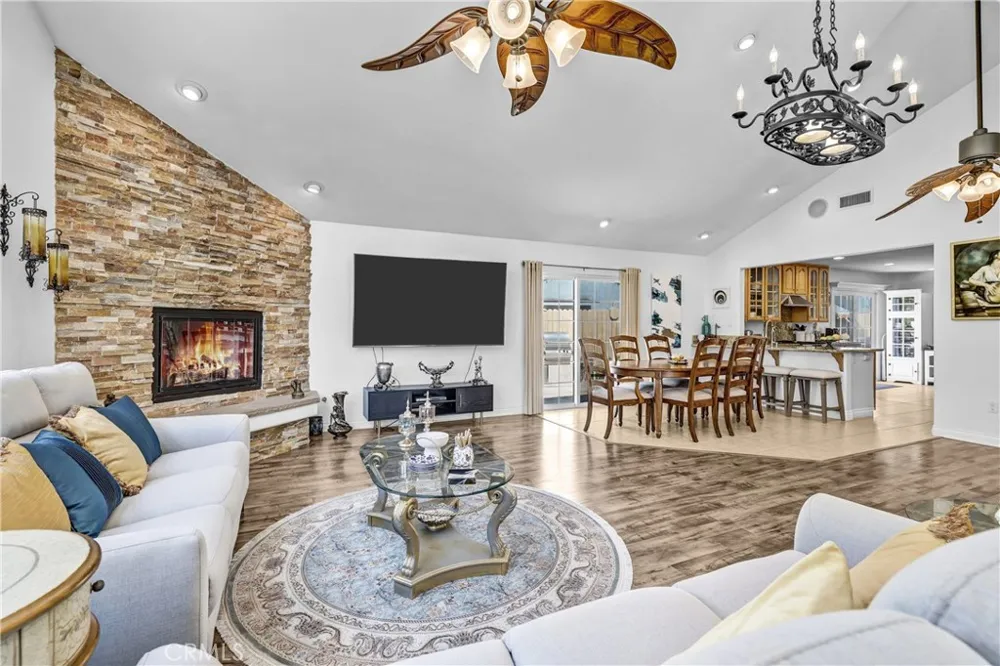 23801 Lindley Mission Viejo, CA 92691