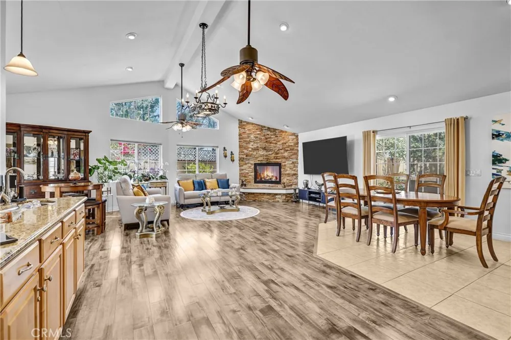 23801 Lindley Mission Viejo, CA 92691