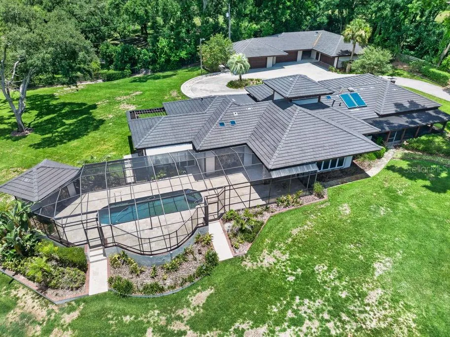 1007 LAKEWOOD DRIVE Brandon, FL 33510
