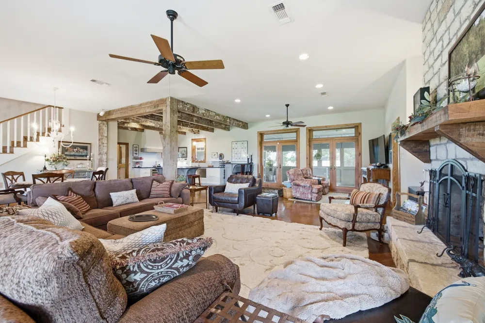 1808 Teller Bell Lane Granbury, TX 76049