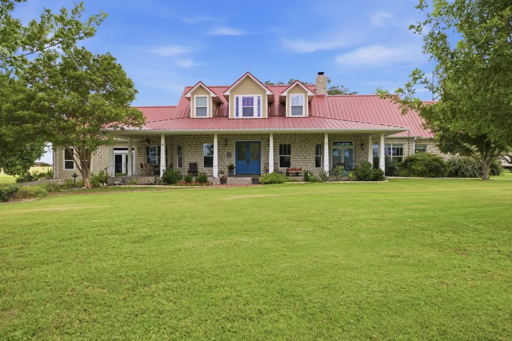 1808 Teller Bell Lane Granbury, TX 76049