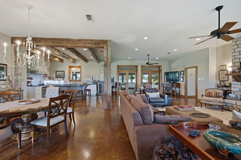 1808 Teller Bell Lane Granbury, TX 76049