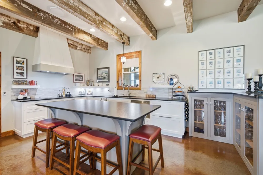 1808 Teller Bell Lane Granbury, TX 76049
