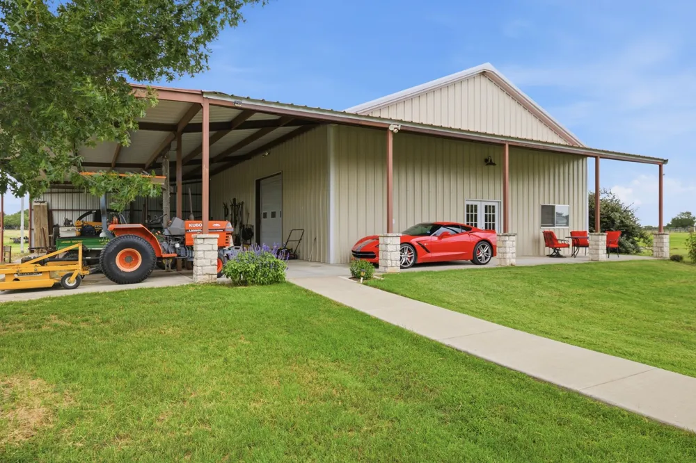 1808 Teller Bell Lane Granbury, TX 76049