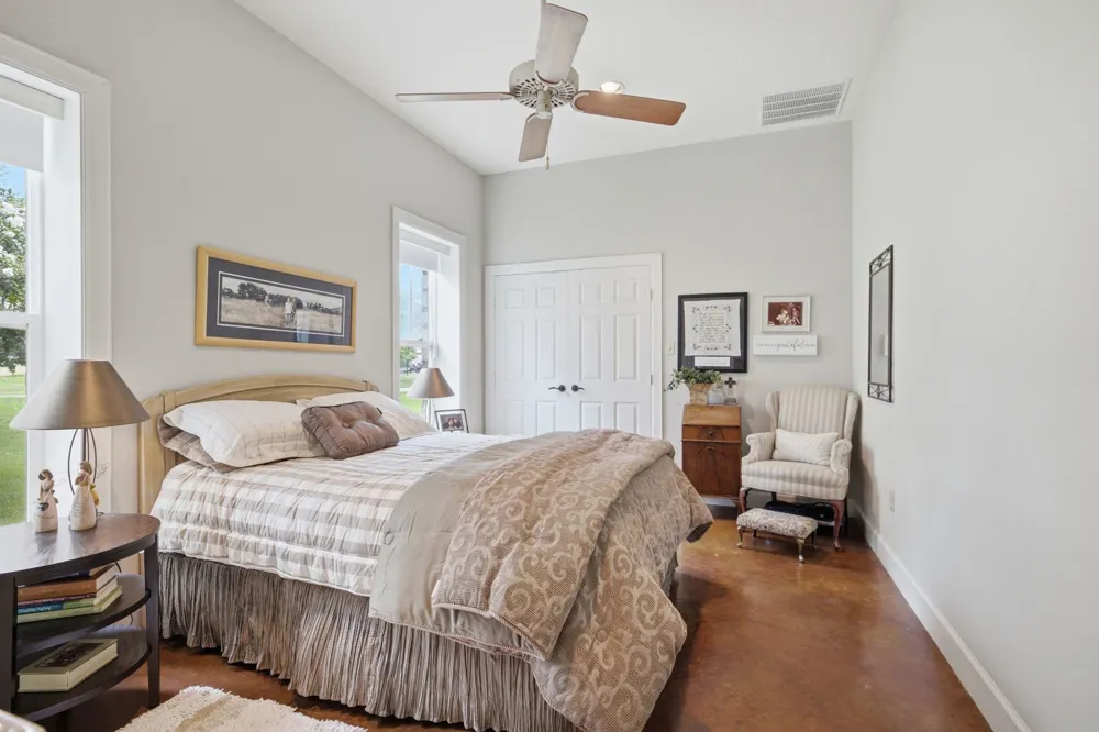 1808 Teller Bell Lane Granbury, TX 76049