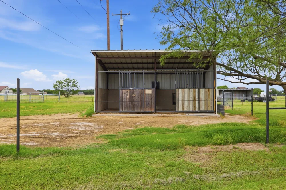 1808 Teller Bell Lane Granbury, TX 76049