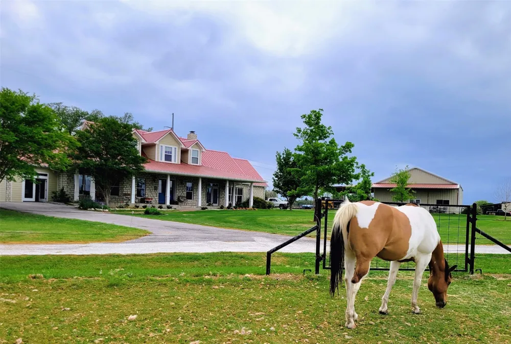 1808 Teller Bell Lane Granbury, TX 76049