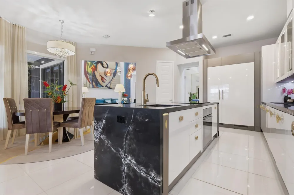 10271 Peninsula Place Parkland, FL 33076