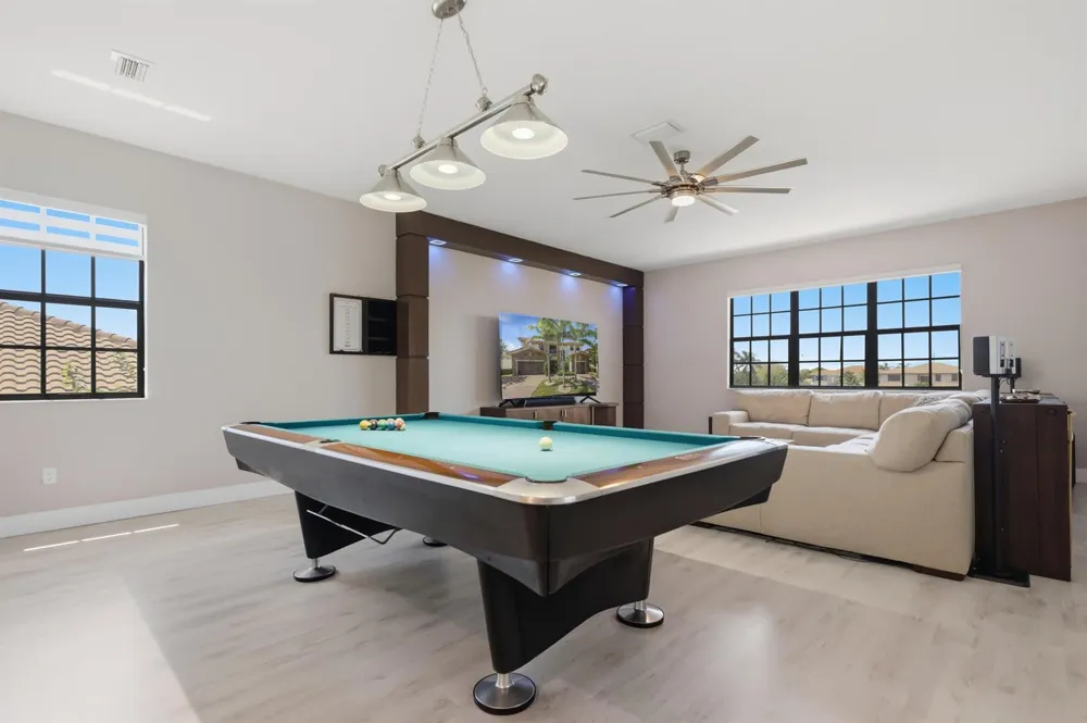 10271 Peninsula Place Parkland, FL 33076