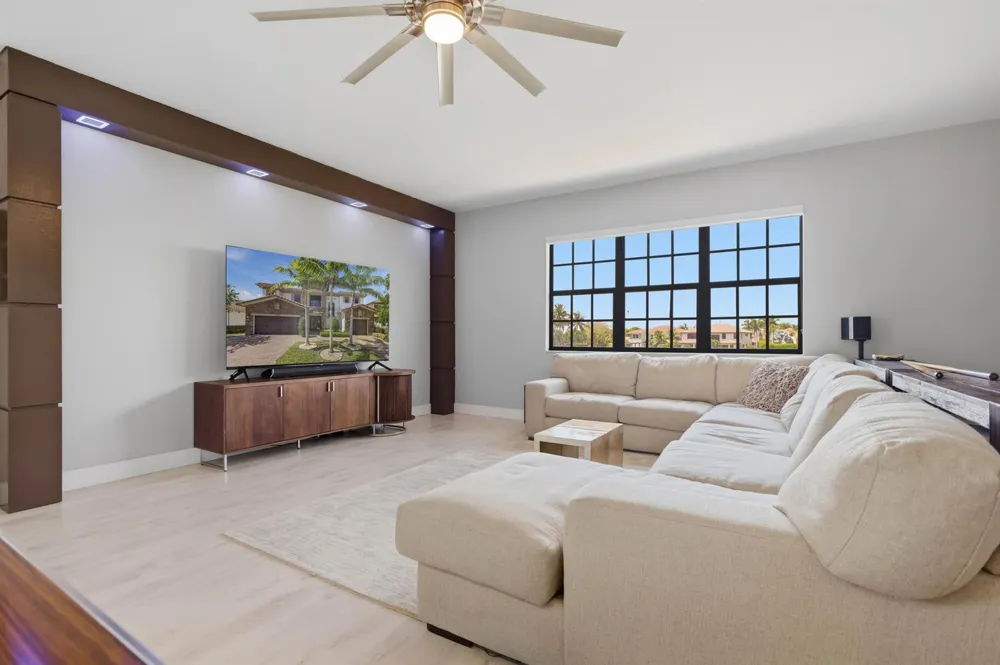 10271 Peninsula Place Parkland, FL 33076