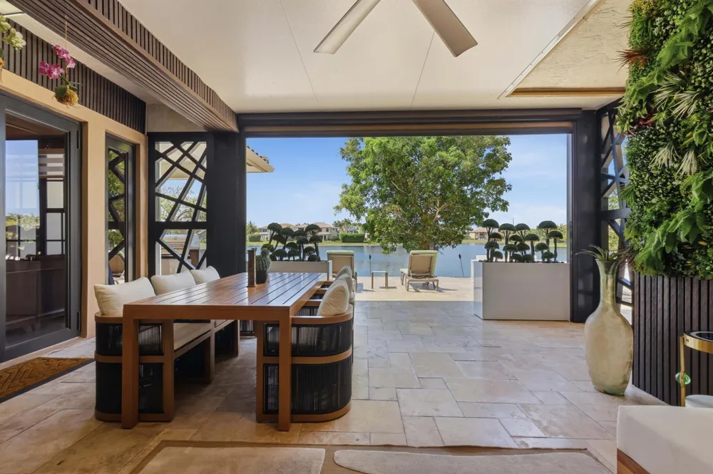 10271 Peninsula Place Parkland, FL 33076