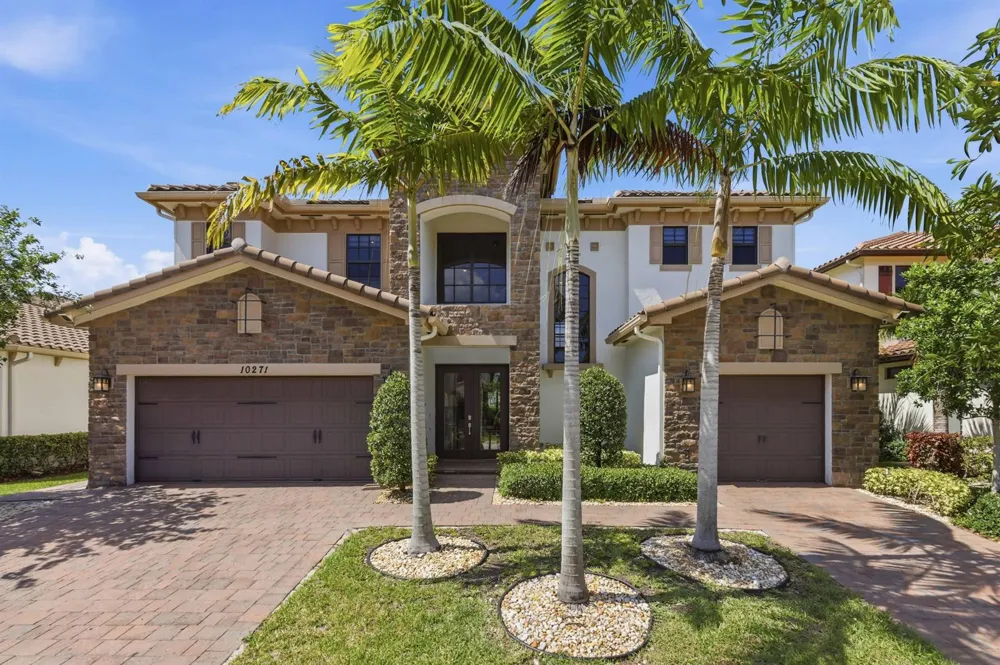 10271 Peninsula Place Parkland, FL 33076