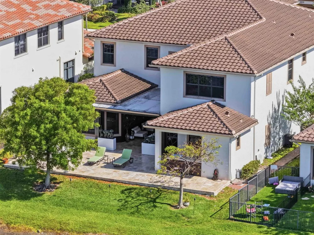 10271 Peninsula Place Parkland, FL 33076