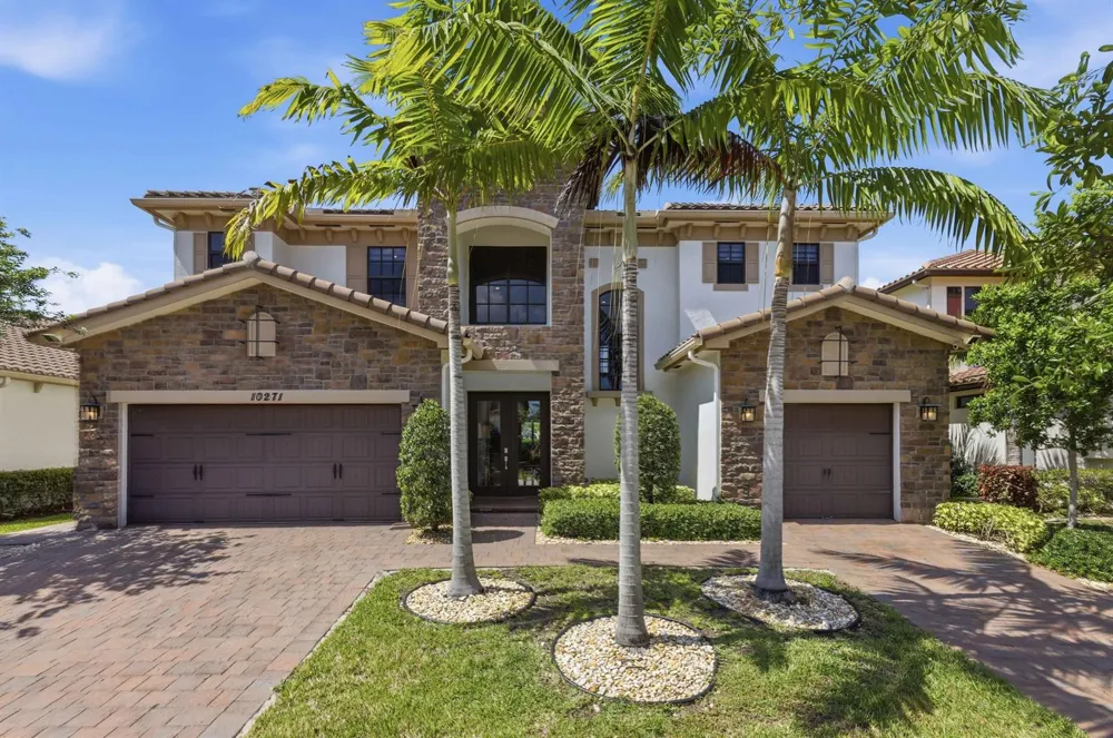10271 Peninsula Place Parkland, FL 33076