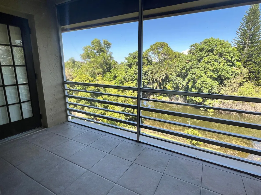 120 Sparrow Drive #Apt 302 Royal Palm Beach, FL 33411