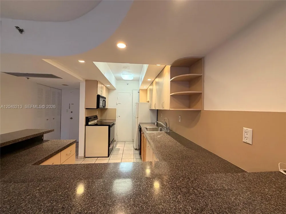 100 Lincoln Rd #1410 Miami Beach, FL 33139