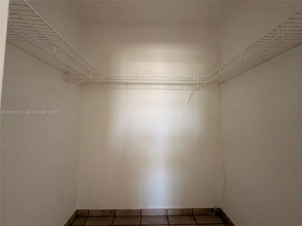 100 Lincoln Rd #1410 Miami Beach, FL 33139