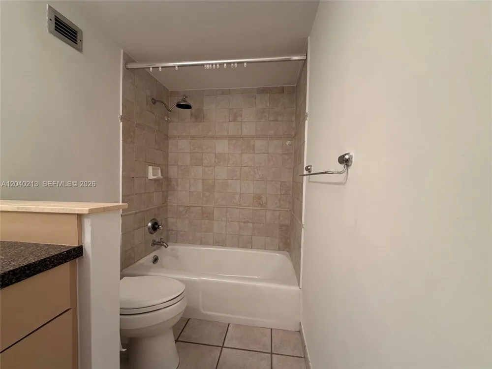 100 Lincoln Rd #1410 Miami Beach, FL 33139