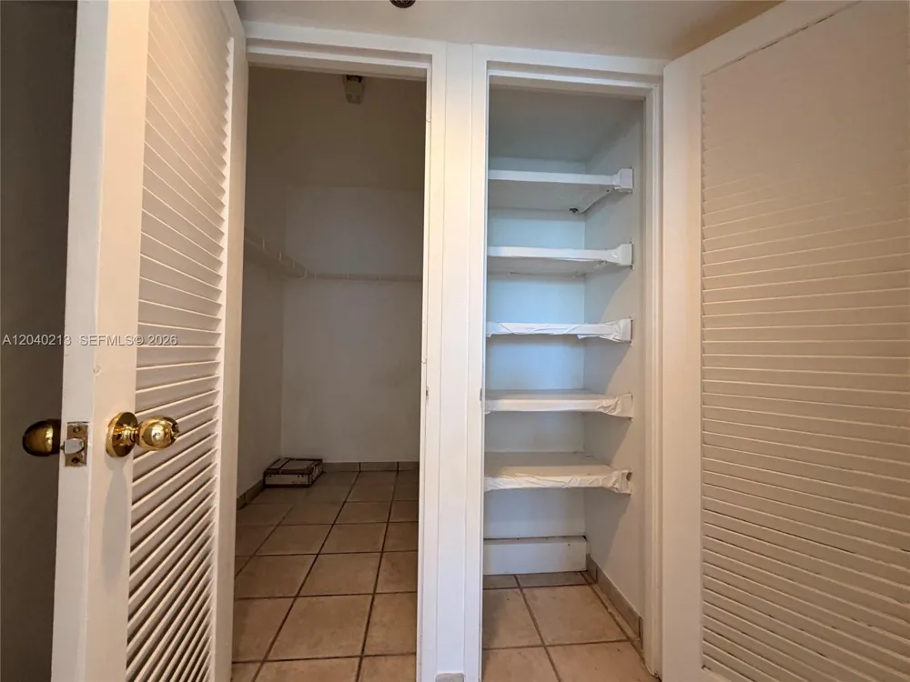 100 Lincoln Rd #1410 Miami Beach, FL 33139