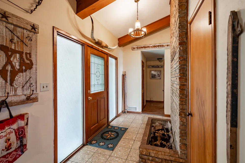 1527 CR 165 Rochester, TX 79544
