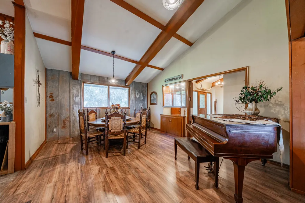 1527 CR 165 Rochester, TX 79544