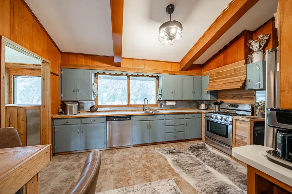 1527 CR 165 Rochester, TX 79544