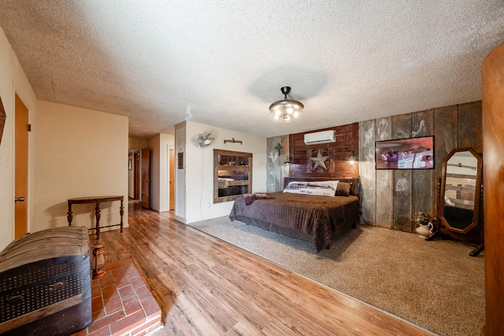 1527 CR 165 Rochester, TX 79544