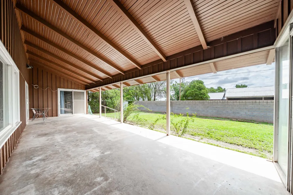 1527 CR 165 Rochester, TX 79544
