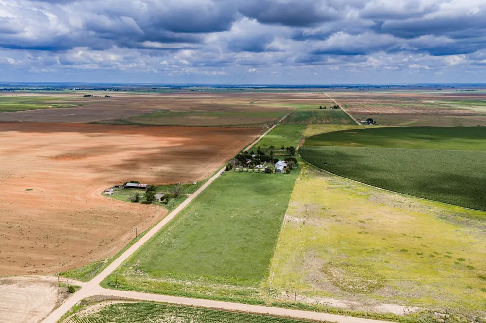 1527 CR 165 Rochester, TX 79544