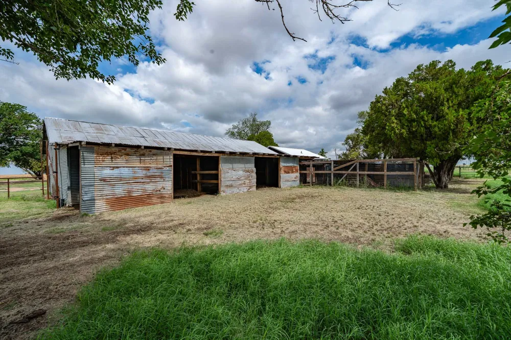 1527 CR 165 Rochester, TX 79544
