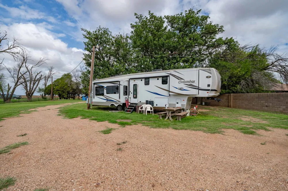 1527 CR 165 Rochester, TX 79544