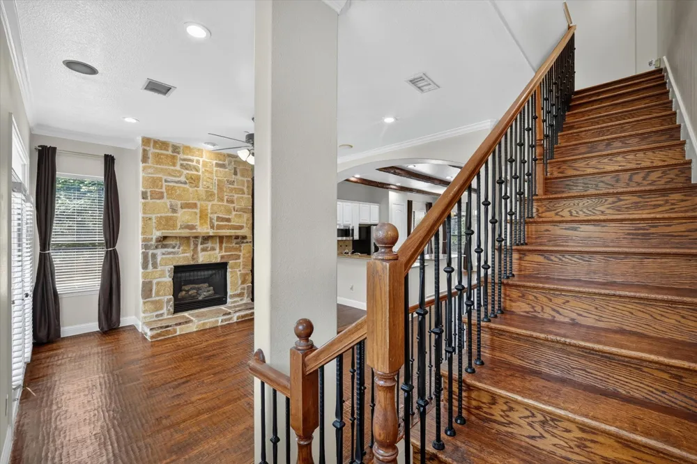 5729 Lunsford Road Plano, TX 75024