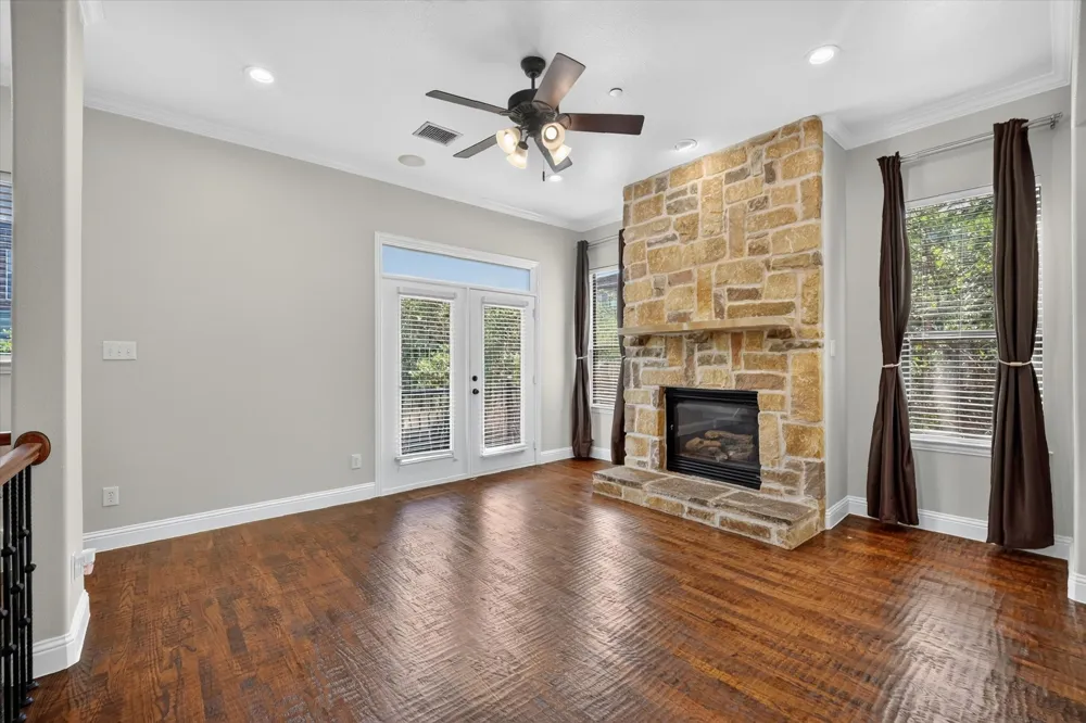 5729 Lunsford Road Plano, TX 75024