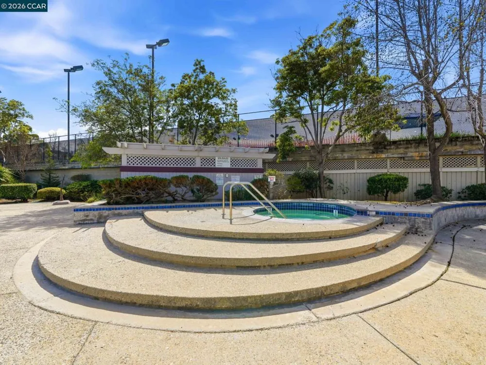 6204 Buena Vista Dr #B Newark, CA 94560