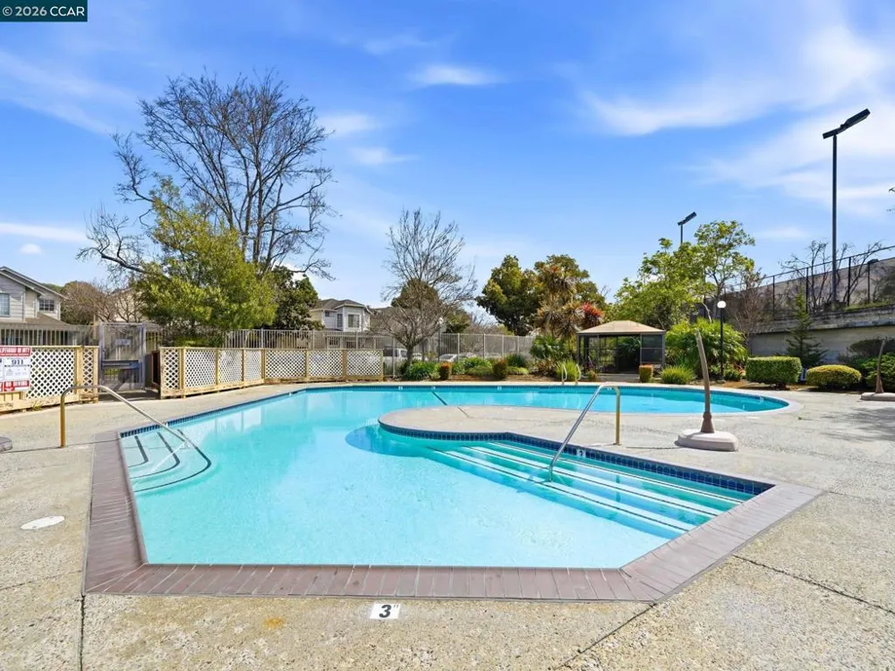 6204 Buena Vista Dr #B Newark, CA 94560