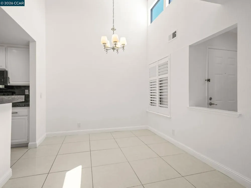 6204 Buena Vista Dr #B Newark, CA 94560