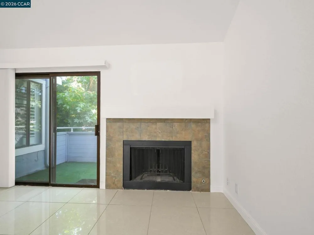 6204 Buena Vista Dr #B Newark, CA 94560